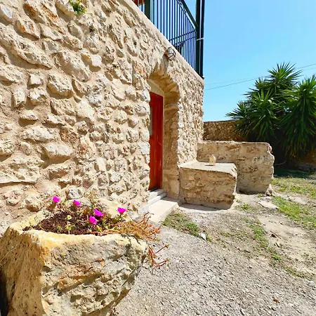 Leonidas' Guest House Neochori  Экстерьер фото